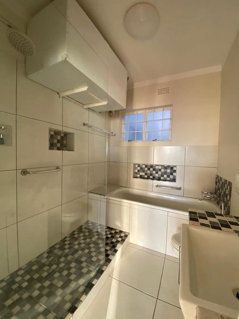 To Let 2 Bedroom Property for Rent in Sea Point Western Cape